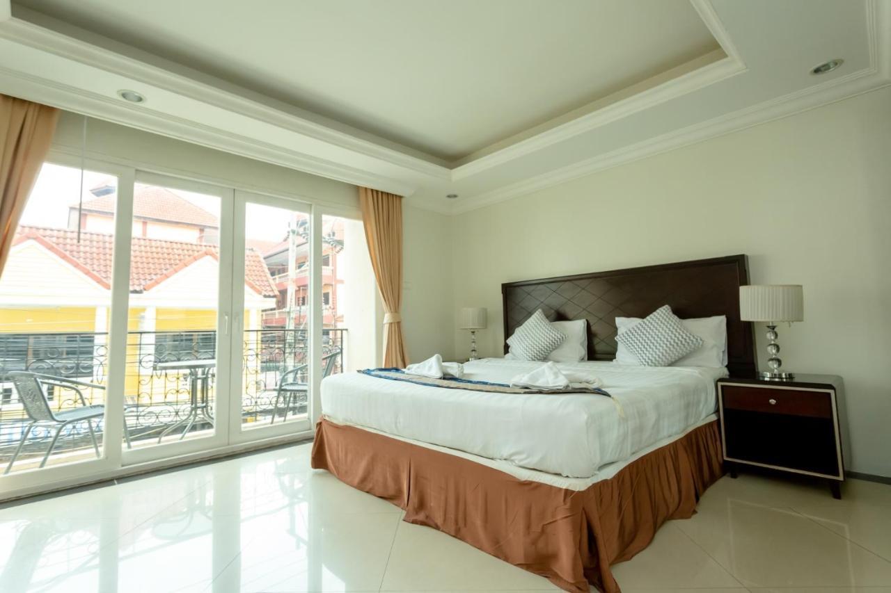 Ivory Palace Hotel Pattaya Exterior foto